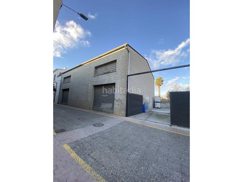 Foto 14810221-d4d7-45cd-aa30-3d7dd191cd5f. Nave industrial sarria de ter zona centro ayuntamiento nave industrial con patio en Sarrià de Ter