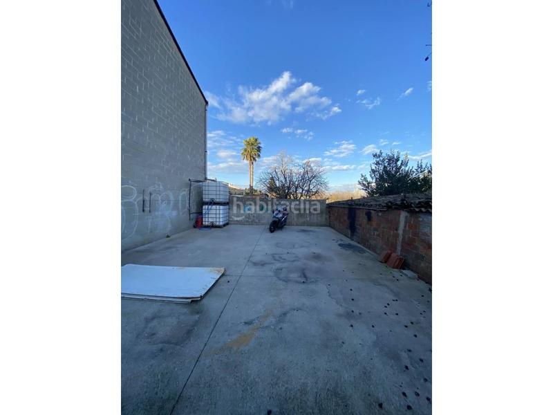 Foto 51b379bc-b0ff-4d05-b0ec-db333a9ba9e2. Nave industrial sarria de ter zona centro ayuntamiento nave industrial con patio en Sarrià de Ter