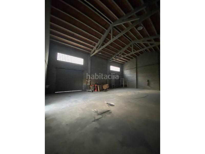 Foto 7fdb5a05-f113-4d2a-92b5-1b6c48a33bda. Nave industrial sarria de ter zona centro ayuntamiento nave industrial con patio en Sarrià de Ter