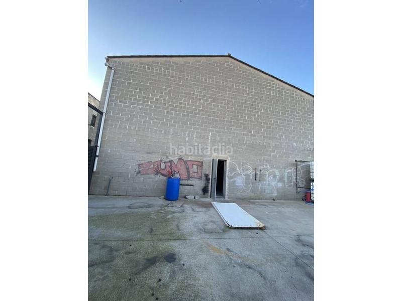 Foto 93e72f2f-d2a2-474f-a8fe-e81980e8c7d9. Nave industrial sarria de ter zona centro ayuntamiento nave industrial con patio en Sarrià de Ter