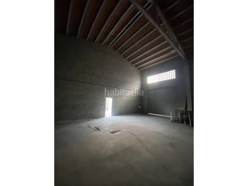 Foto 9e6aac55-f81f-4e55-b545-1817391ade21. Nave industrial sarria de ter zona centro ayuntamiento nave industrial con patio en Sarrià de Ter