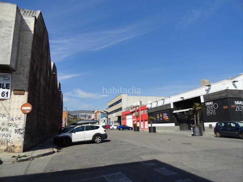 Foto d01eba6e-9720-4e5f-8ad4-d1295cf93944. Capannone industriale in Manresà Badalona