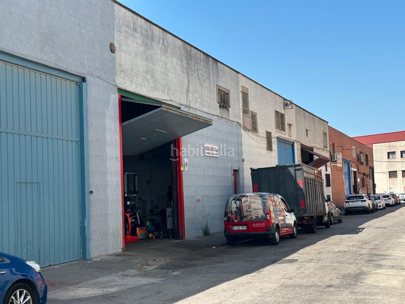 Foto e400158b-54dd-4e57-b43d-350c4661319e. Capannone industriale in Manresà Badalona