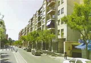 Lloguer Aparcament cotxe a Carrer de ramon j. sender 1. Inversors!compra a preu lloguer