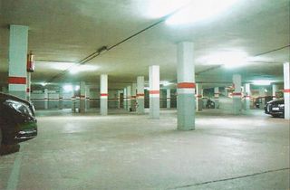 Miete Autoparkplatz in Carrer ramon j. sender, 1. Parking y trastero