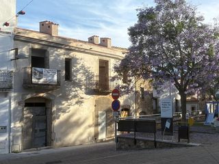 House  Carrer cervantes. Casa de obra nueva en el centro del pueblo