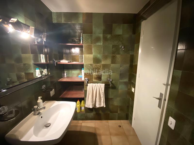 Foto 971b9444-608f-44b9-9ca1-57c501468b1a. Casa amb aparcament a Centre Badalona