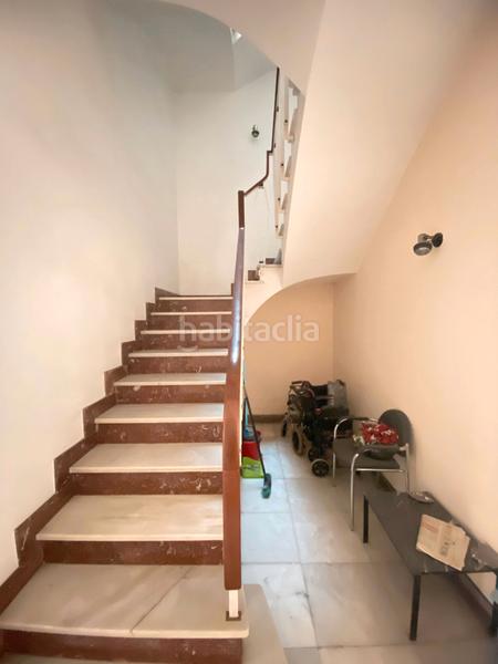 Foto 9a3d28f2-a1a1-4a07-8215-1a5327dfb7ce. Casa amb aparcament a Centre Badalona