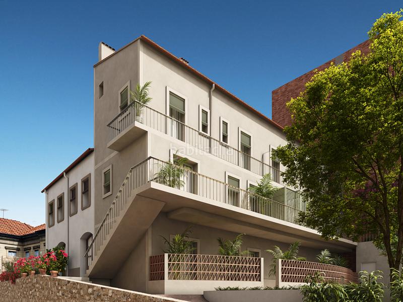 Foto 5da33078-b123-491c-b776-8f2b7f7761a9. Casa amb calefacció piscina a Centre Badalona