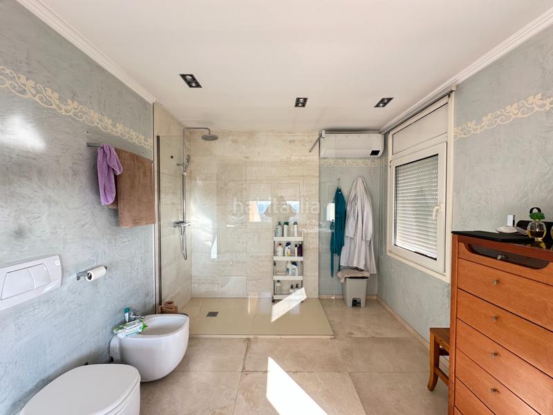 Foto b2dc12cb-2266-49ae-8ea6-557d740265c3. House with fireplace heating parking pool in Mas Ram Badalona