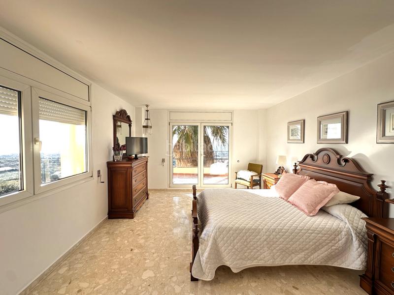 Foto dff33097-2a68-4f7b-b429-f6a185e0a2e0. House with fireplace heating parking pool in Mas Ram Badalona