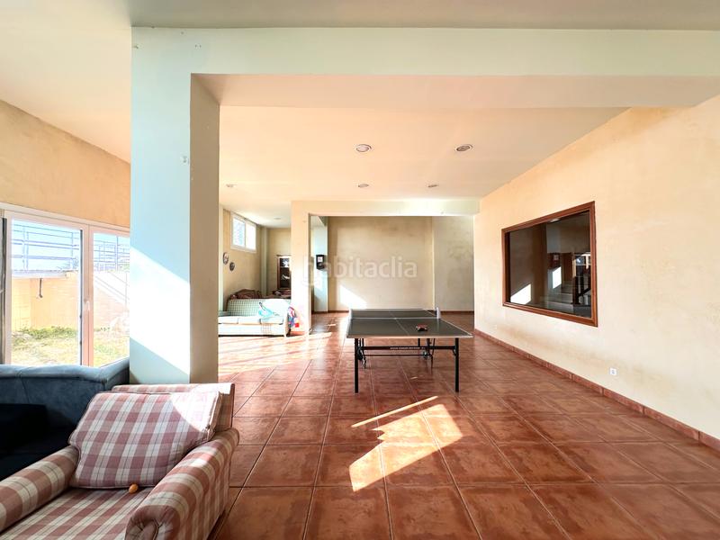 Foto f8bb684a-a3a2-460f-b60a-98e0b9a3386c. House with fireplace heating parking pool in Mas Ram Badalona