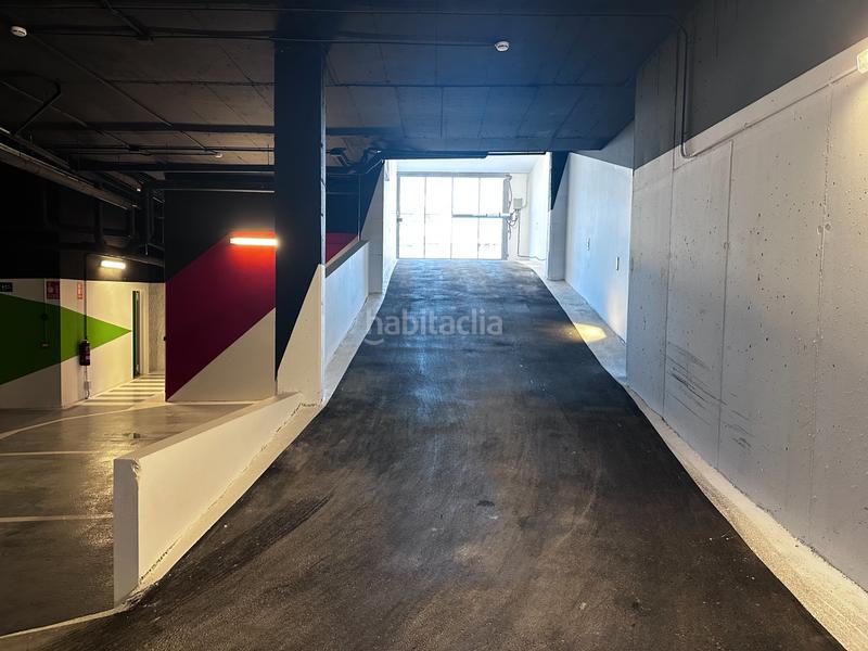 Foto 28d64d01-d160-48a3-aeae-24ecbd21a4e3. Autoparkplatz in Centre Badalona