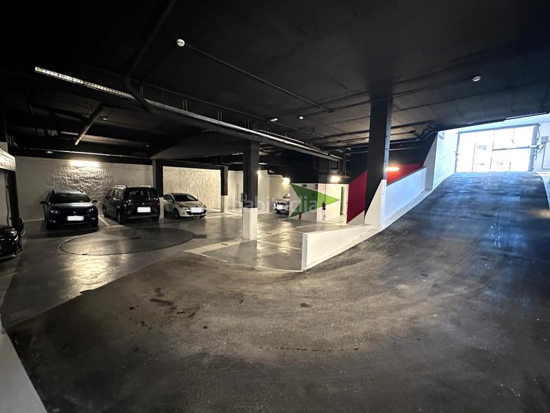 Foto 3e42fcd6-57df-4364-ba3b-2c5003432d8b. Autoparkplatz in Centre Badalona