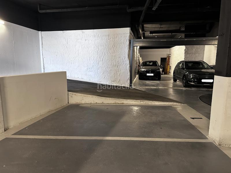 Foto 5f07f651-7f47-4373-96f1-bc289ed8781c. Autoparkplatz in Centre Badalona