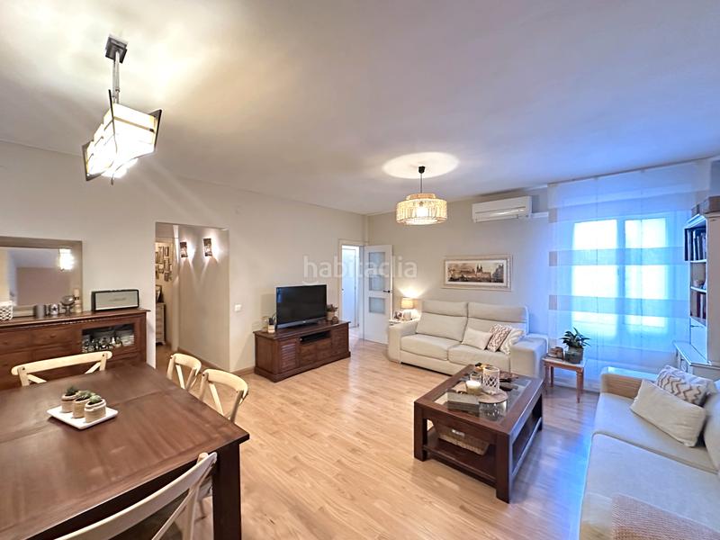 Foto e3830239-cd8a-432c-a832-195952343583. Etagenwohnung mit heizung in Gorg Badalona