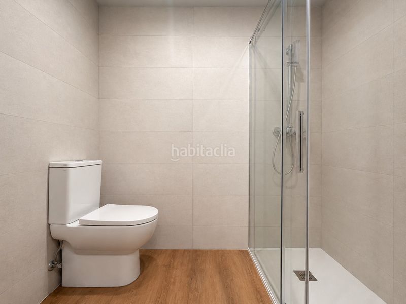 Foto 44f2e28f-706a-48fc-9779-83b8072f853d. Casa amb calefacció a Casagemes Badalona