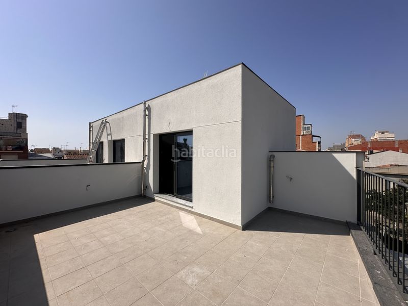 Foto 187c330d-80ce-4281-90de-307b1ffb1b0b. Casa amb calefacció a Casagemes Badalona