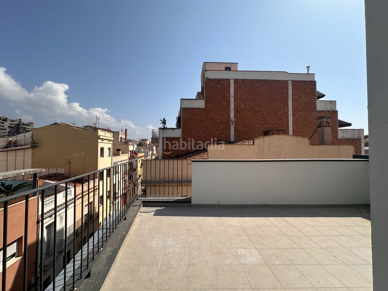 Foto a2eaa7a6-b90a-4a15-ac38-59bce38b065e. Casa amb calefacció a Casagemes Badalona