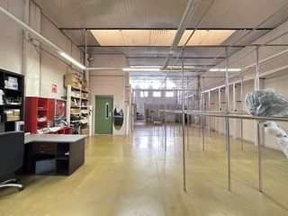Location Bâtiment à usage industriel  Carrer de la gran bretanya. En perfecto estado