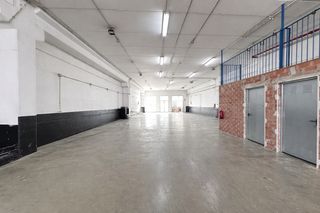 Lloguer Nau industrial  Plaça del xarol. En perfecto estado