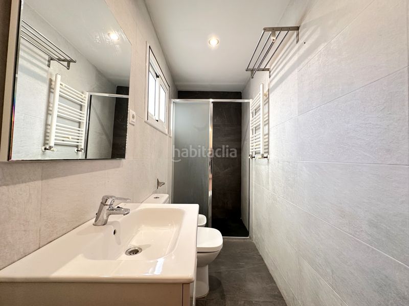 Foto 70bf96db-279b-4fe3-aaf3-b25da6768f6f. Casa amb calefacció a Bonavista Badalona