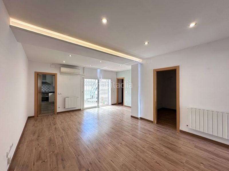 Foto 98d35cfc-f4d6-4aa0-b7ac-063b81900afa. Casa amb calefacció a Bonavista Badalona