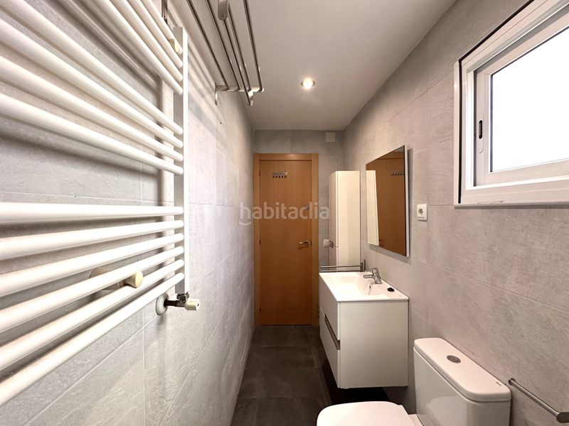 Foto a7f33e8a-c7ca-4f1b-b8bf-49fb21c2d51f. Casa amb calefacció a Bonavista Badalona