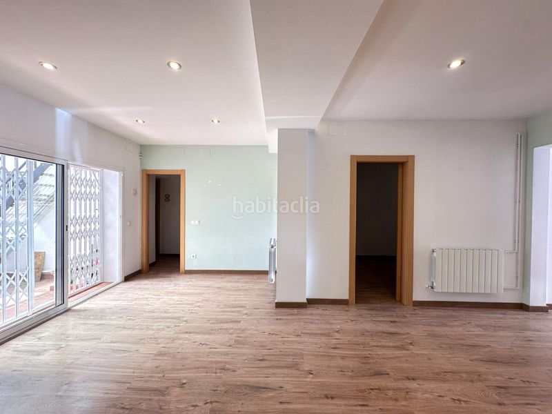 Foto cd14fd31-c70d-4e7a-8384-2daa67a3987e. Casa amb calefacció a Bonavista Badalona