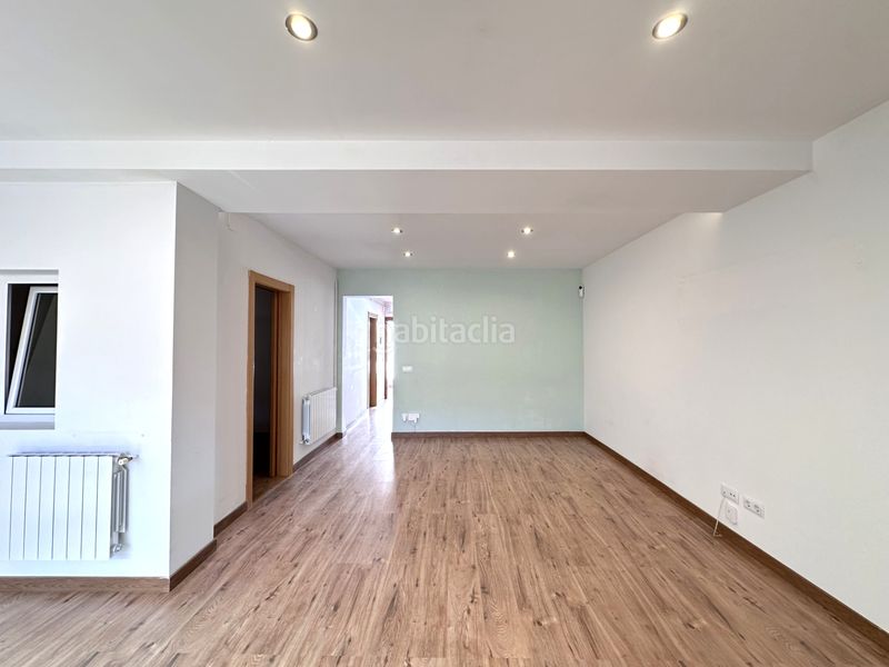 Foto dcb2ae8a-6fba-4a7f-98b8-a8336c519357. Casa amb calefacció a Bonavista Badalona