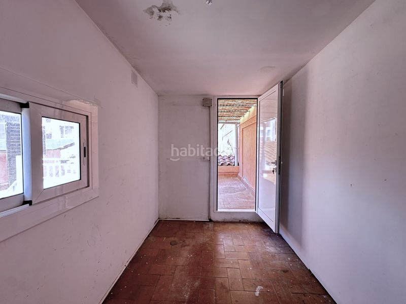 Foto f197c380-832f-48ad-aac3-dbc678fa4eb5. Casa amb calefacció a Bonavista Badalona