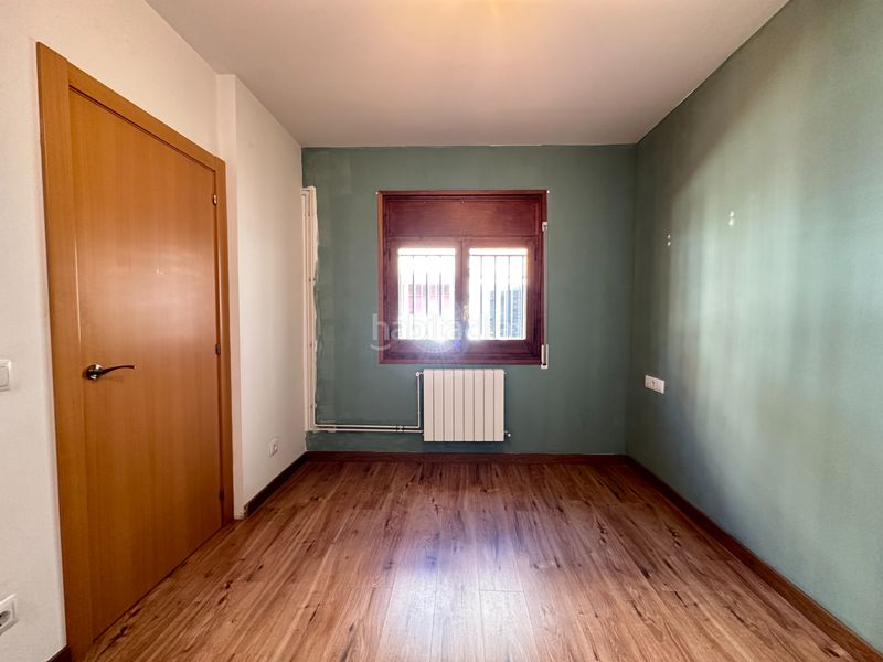 Foto fe8015d4-25b8-4e66-8fe2-2fe66c5651d1. Casa amb calefacció a Bonavista Badalona