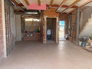 Casa en Carrer cervantes 1. Junto la pla�a de la doma i esglesia de calonge
