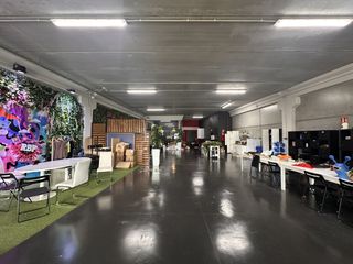 Location Bâtiment à usage industriel  Plaça del vapor. Ideal call center, oficinas