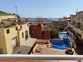 Maison à Tossa de Mar. Casa en venta con piscina en el centro de tossa