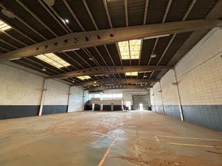 Alquiler Nave industrial en Can burgués 25. Para entrar a trabajar