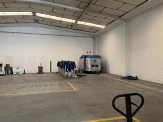 Affitto Capannone industriale in Zona Industrial. Todas las instalaciones.