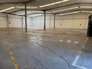 Affitto Capannone industriale in Zona Industrial. 2 puerta tir