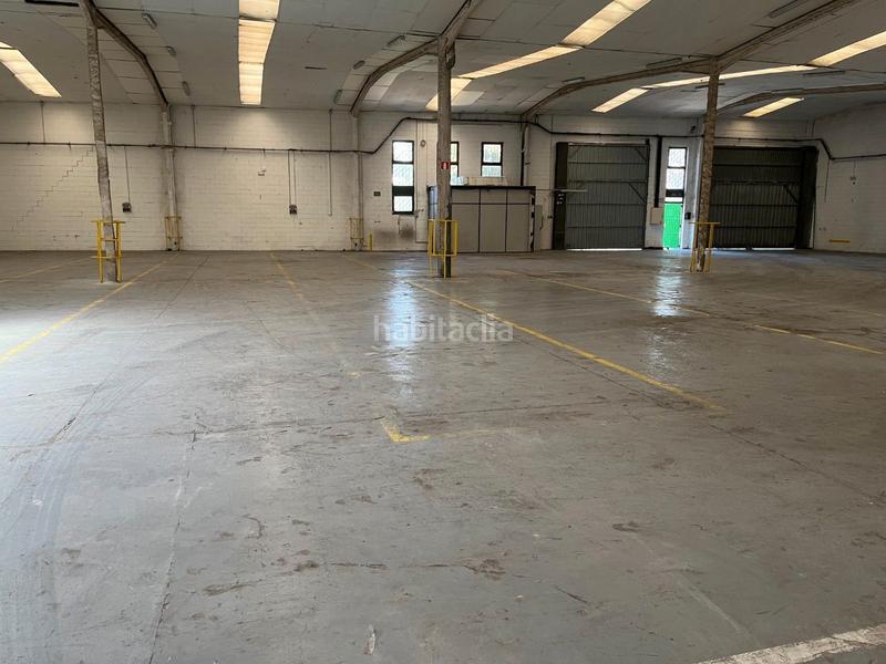 Foto 780703ae-46fb-4c88-b68d-b825c57f6b68. Rent industrial building in Zona Industrial Barberà del Vallès