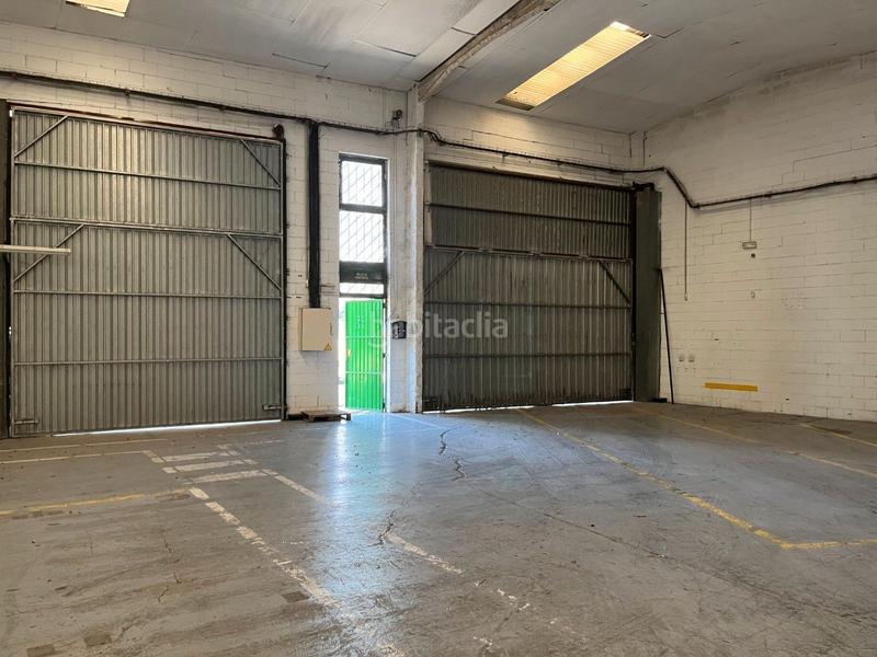 Foto f2bc0ae8-db33-419b-bb92-c34241e1e756. Rent industrial building in Zona Industrial Barberà del Vallès