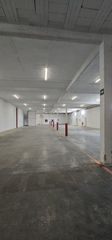 Miete Fabrikhalle  Carrer carles buhigas. Nave tipo c aislada con placas solares, patio privado y oficinas