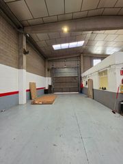 Affitto Capannone industriale  Avinguda de can roqueta. Todas las instalaciones y con tejado nuevo