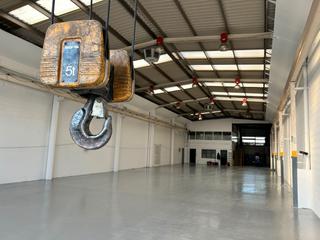 Nau industrial a Avinguda Puig dels Tudons 6