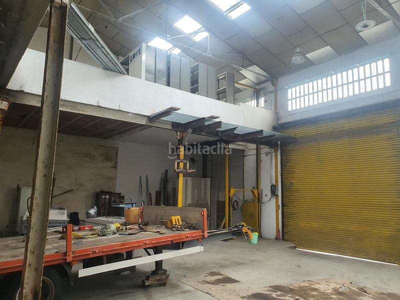 Foto 3831fd78-583a-4896-8ae8-74ea2cbd63f1. Fabrikhalle in Sant Fost de Campsentelles