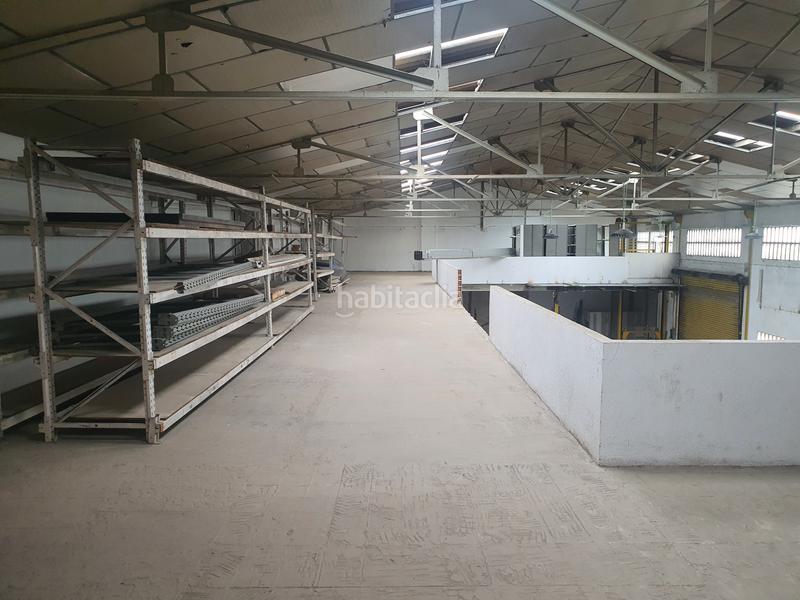 Foto 4b9aa9b5-4fde-472e-ac7d-33bd713876ab. Fabrikhalle in Sant Fost de Campsentelles