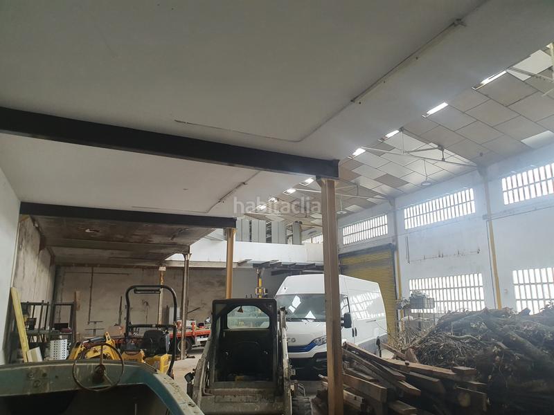 Foto e389802a-a5c7-4773-af28-8fed896988c3. Fabrikhalle in Sant Fost de Campsentelles