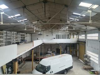 Nau industrial  Carrer santa rosa. Ideal taller