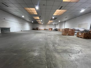 Alquiler Nave industrial en Carrer de caldes 31. La mas económica