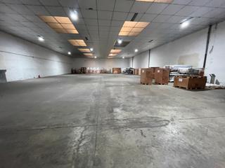 Lloguer Nau industrial a Carrer de caldes 31. La mas económica