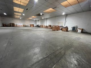 Miete Fabrikhalle in Carrer de caldes 31. La mas económica